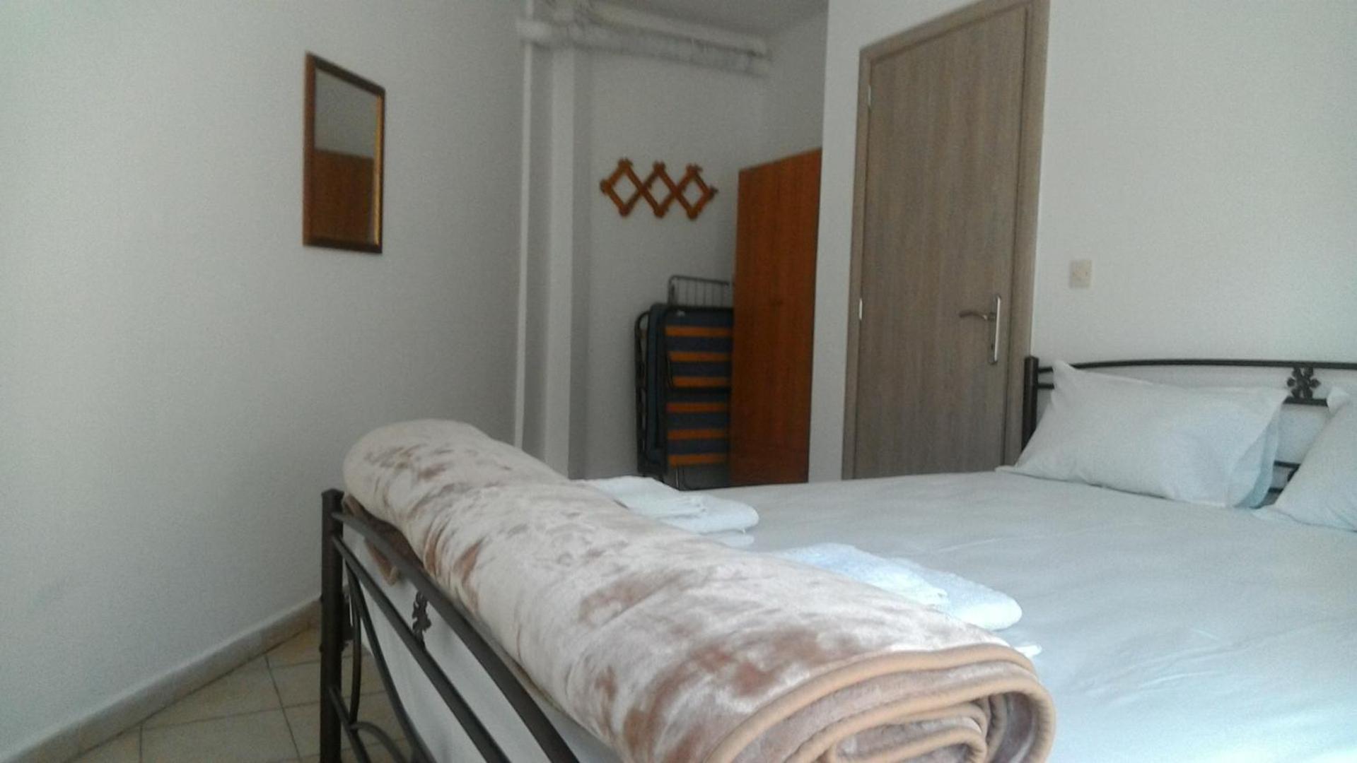 Leonidas Apartments เนอาเปรามอส ภายนอก รูปภาพ